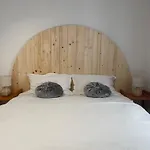 Heat Bed & Breakfast *