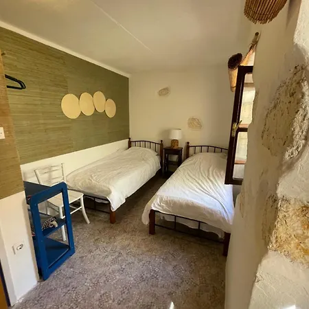 Bed and Breakfast Heat *